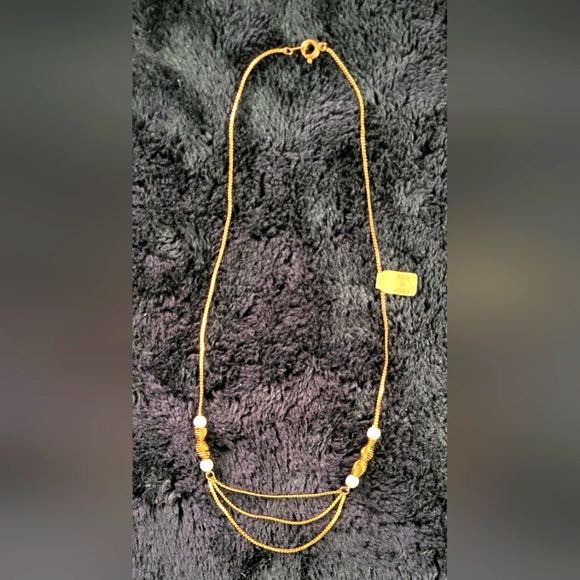 unknown Jewelry - Vintage 50s 60s Era Gold Tone 16" Neclace With Simulated Pearl Accents